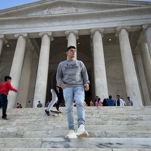 Meet your Posher, Roberto